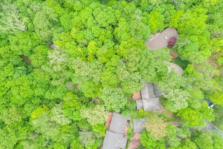2nd image of 4462 Summit Ridge Dr