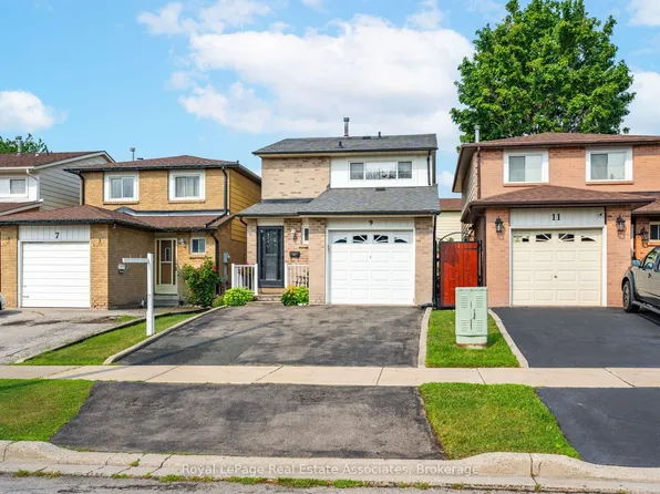 9 Windwood Dr, Toronto, ON M9W 6B8