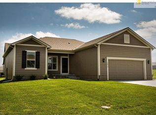 16910 Meadow Creek Cir, Belton, MO 64012
