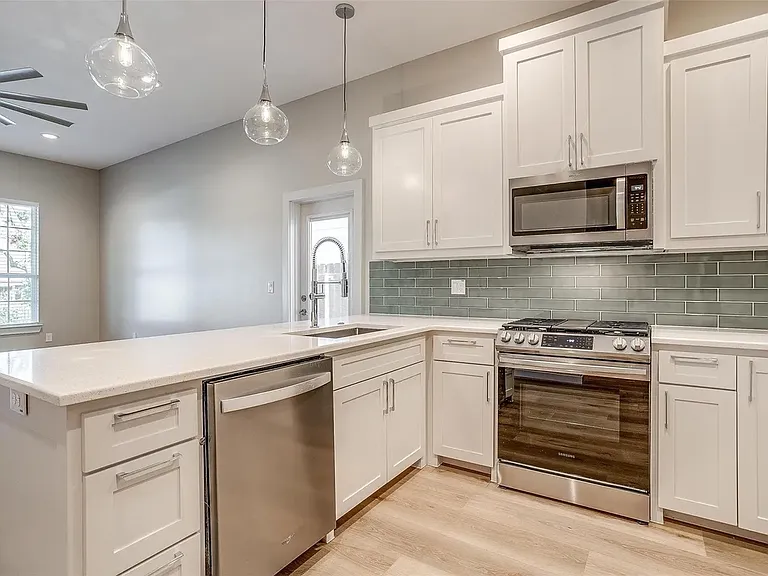 3303 Ryan Ave — Photo 22