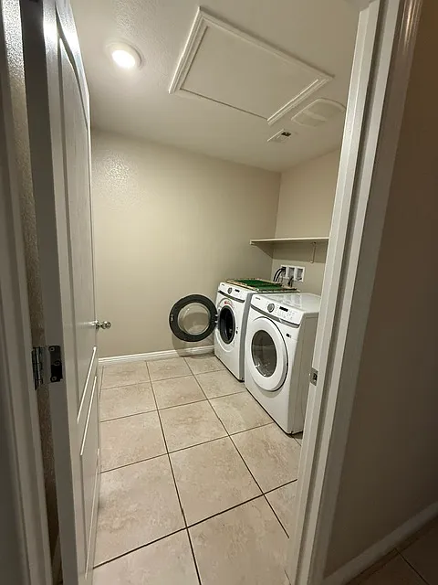 4 bed, 2022 sqft, $2,100 — Photo 3