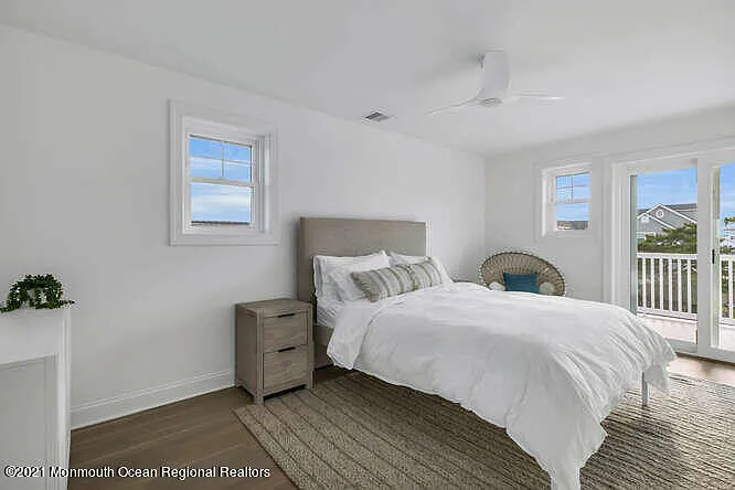 916 Ocean Ave #WEEKLY PRICE — Photo 31