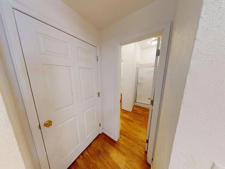 College Place — Photo 10