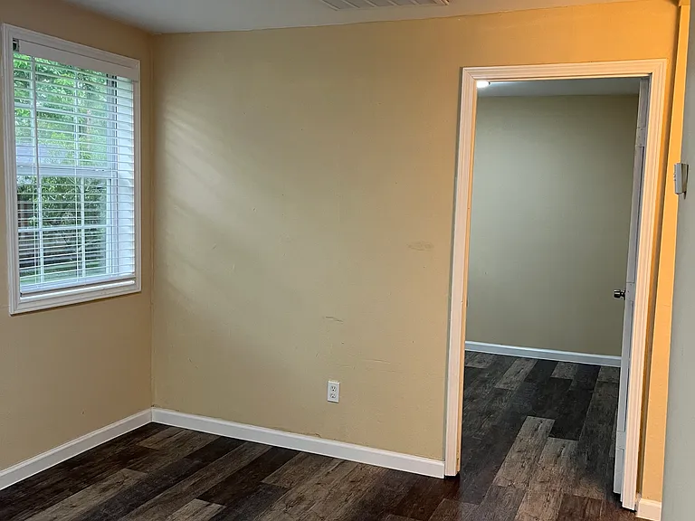703 Lloyd St #2 — Photo 8
