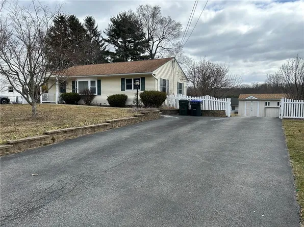 25 Westwood Drive, Newburgh, NY 12550