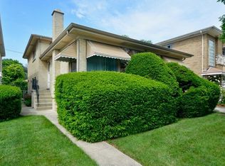 2324 Oakton St APT 1, Park Ridge, IL 60068