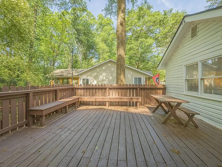 230 Habersham Dr — Photo 14