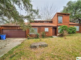 616 Gloria Dr, Seguin, TX 78155