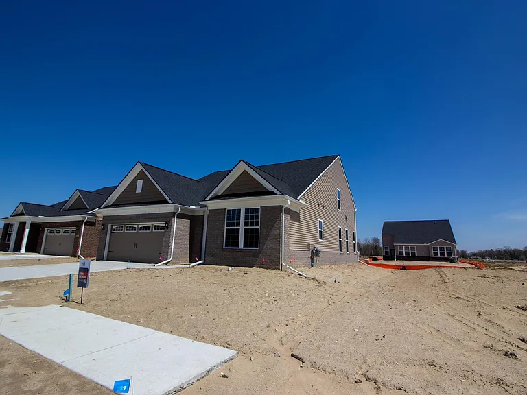 4897 Mayer St — Photo 2