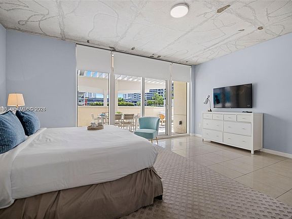 3rd image of 3250 NE 1st Ave APT 516