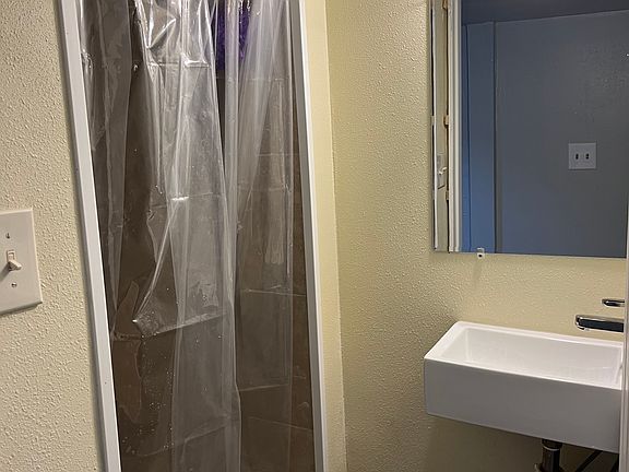 5th image of 4216 Pasadena Pl NE #4