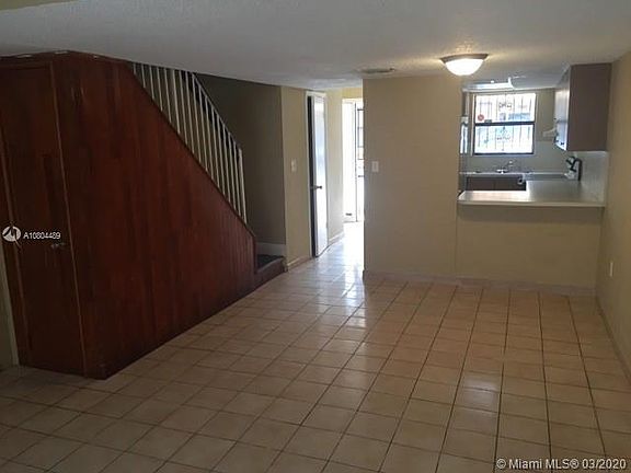 3rd image of 2631 W 52nd Pl #208