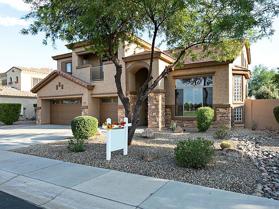 4th image of 17523 W Saguaro Ln