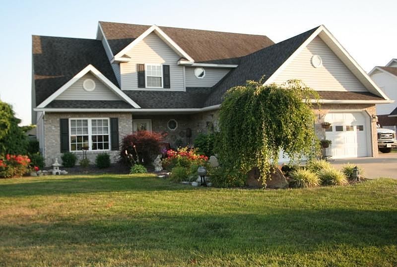 1st image of 1755 White Oak Dr