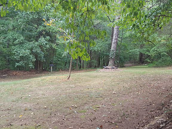 3rd image of 585 Bonanza Dr
