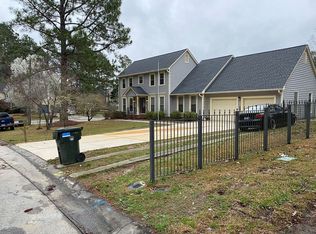 1983 Fairforest Dr, Fayetteville, NC 28304