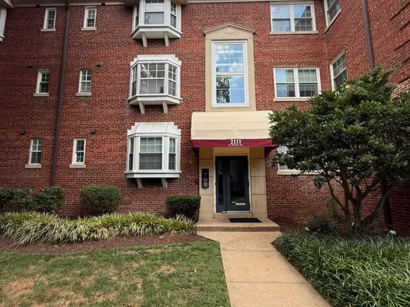 2111 N Scott St APT 62, Arlington, VA 22209