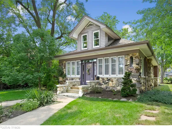 4136 Raymond Ave, Brookfield, IL 60513