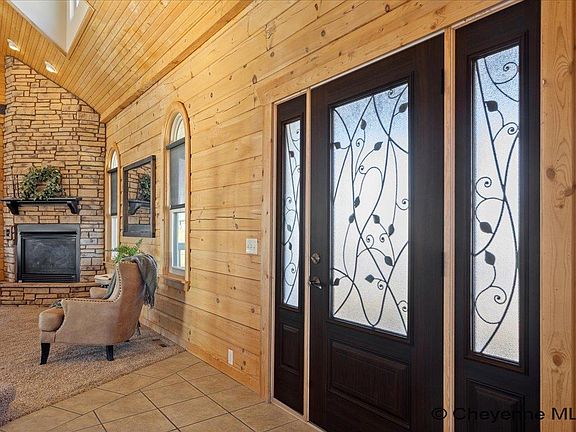 4th image of 2139 Iron Mountain Rd