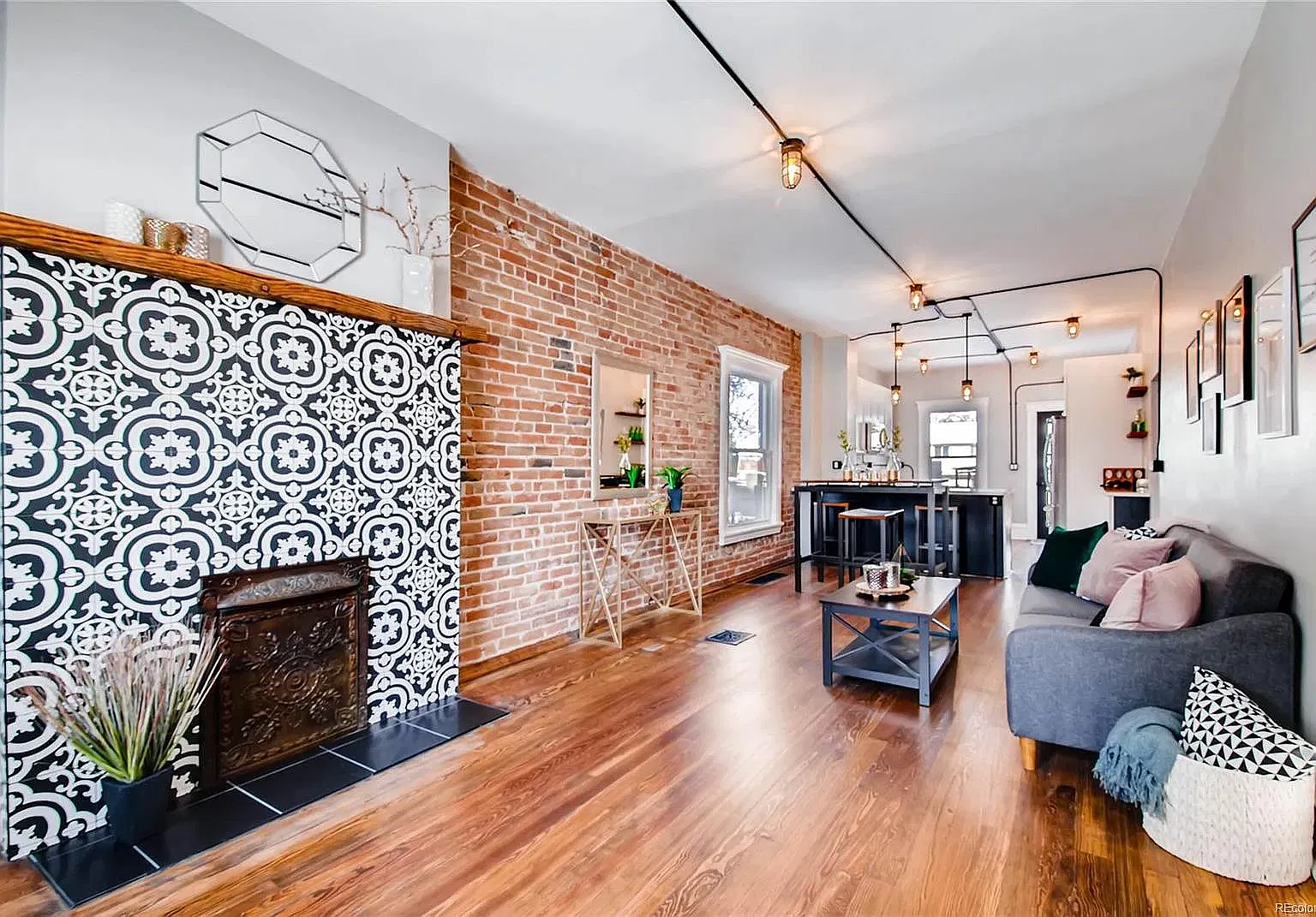 3 bed, 1820 sqft, $3,100 — Photo 1