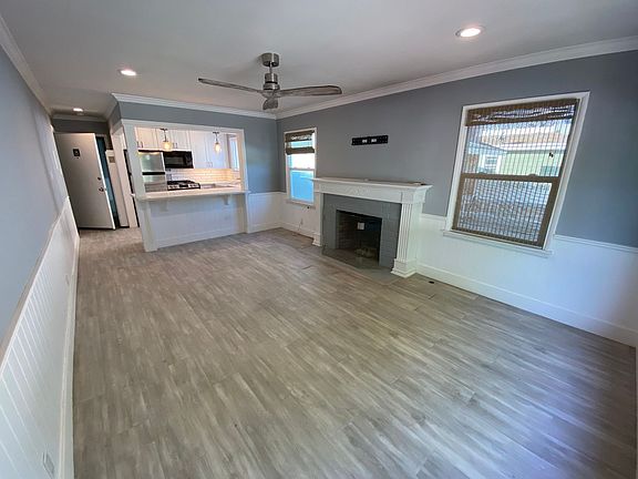 2nd image of 1609 E Balboa Blvd APT B