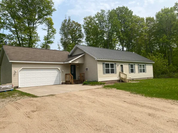 N9411 Manistique Lakes Rd, Curtis, MI 49820