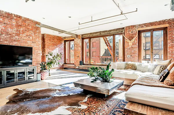 Rented by Compass | media 2