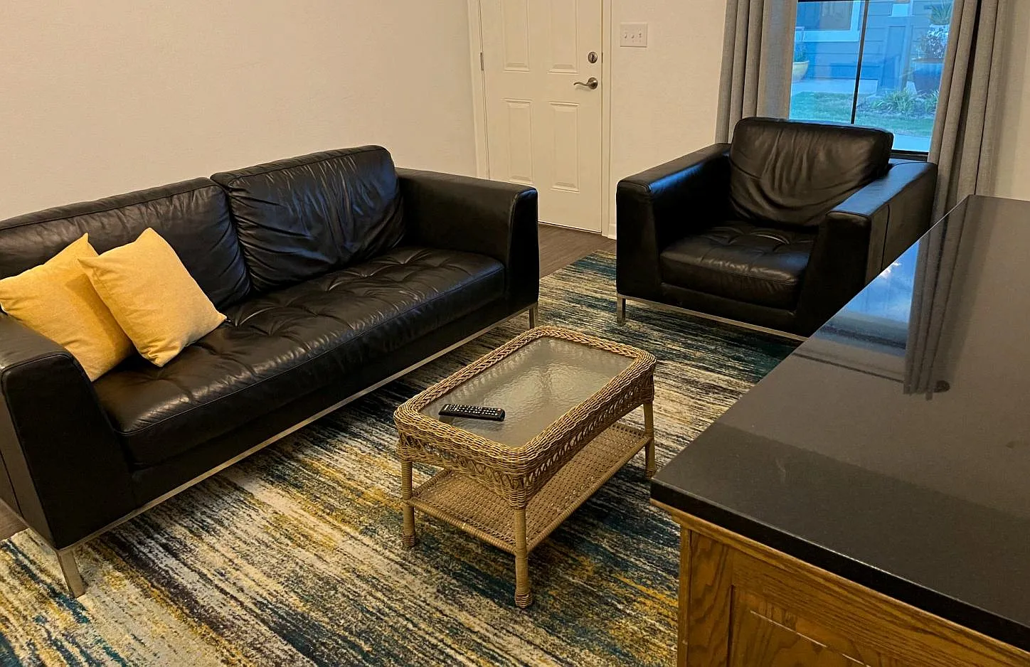 2 bed, 912 sqft, $1,340 — Photo 4