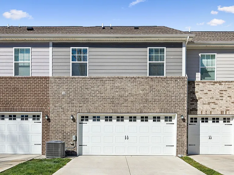 4607 Sardius Dr — Photo 14