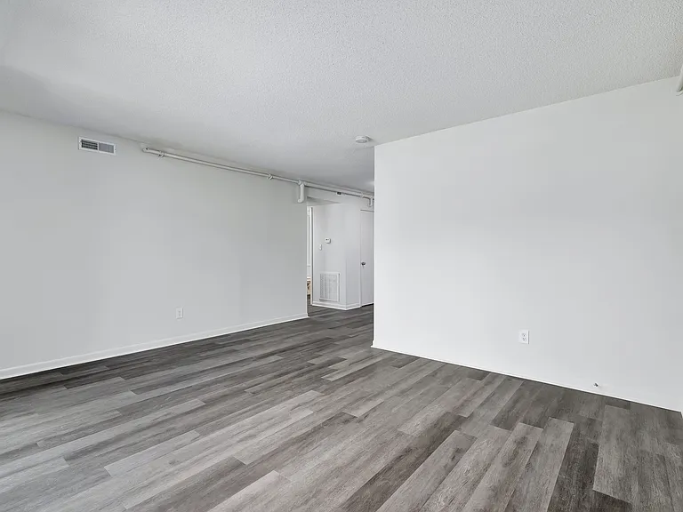 Sycamore - Living Room