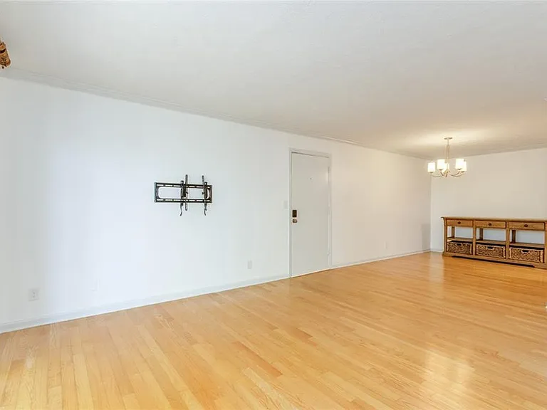 3005 Seven Pines Ln #201 — Photo 10