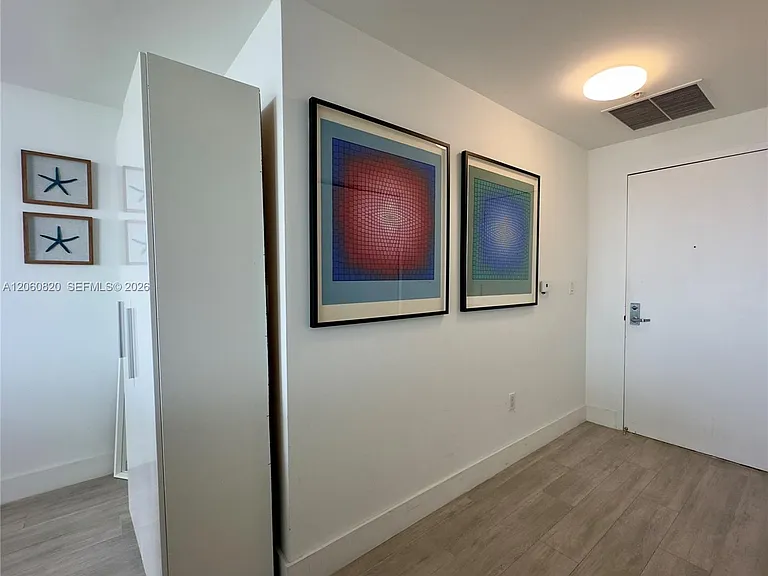 90 SW 3rd St #2012 — Photo 16