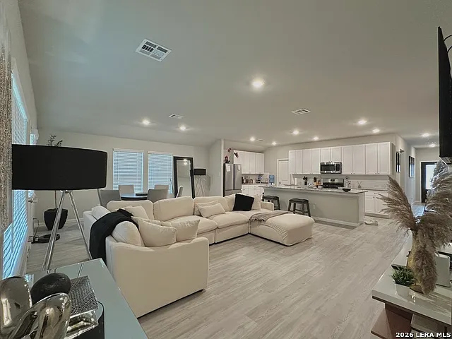 9210 Landa Fls — Photo 9