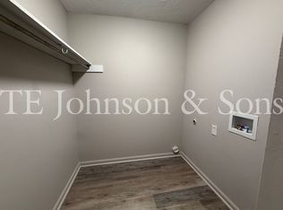 2550 Green Oaks Ct APT B, Winston Salem, NC 27107
