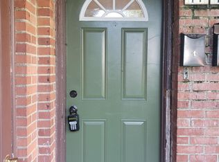 17 Flanders Ln, Cincinnati, OH 45218