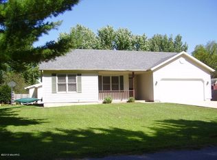 2795 W Trail Ln, Saint Joseph, MI 49085