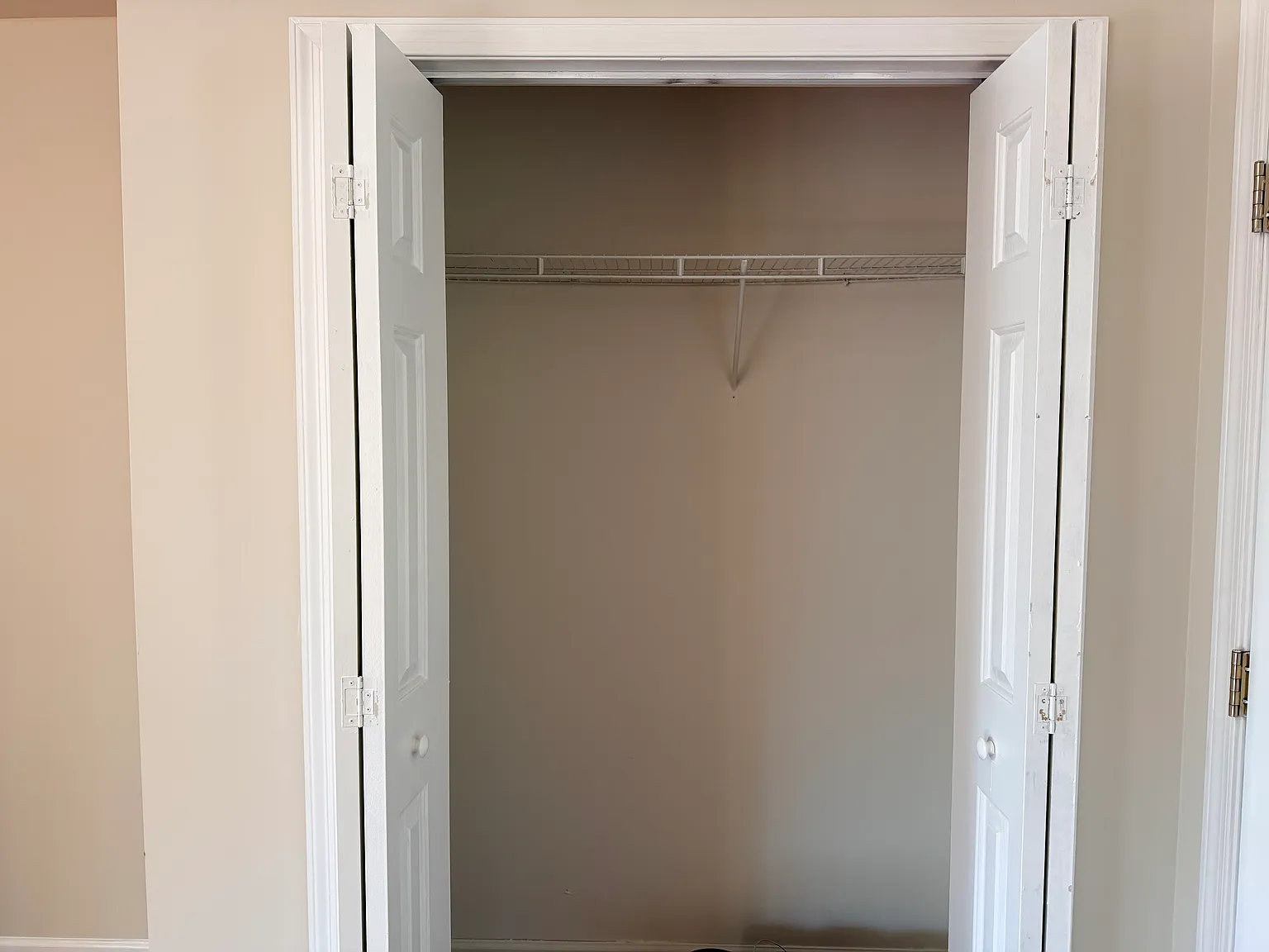 3 bed, 1280 sqft, $2,290 — Photo 4