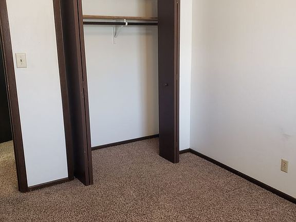 5th image of 910 2nd Ave SW #10