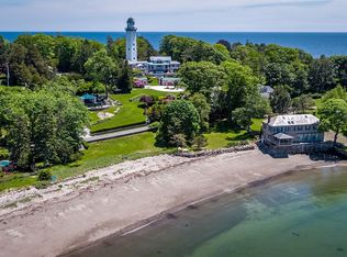 12 Smiths Point Rd, Manchester, MA 01944