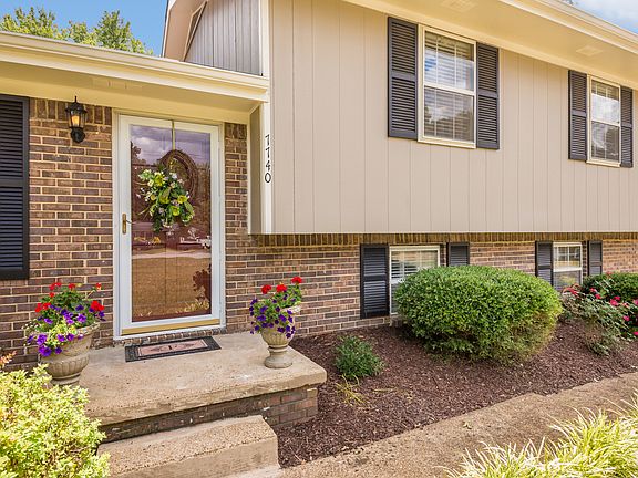 4th image of 7740 Village Way Dr