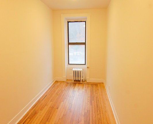 3rd image of 446 Saint Nicholas Ave APT 4B