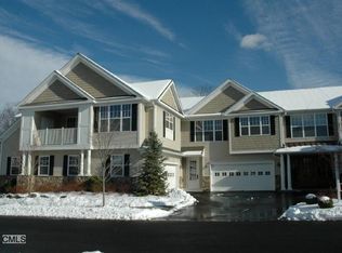 47 Joal Ct, Newtown, CT 06470
