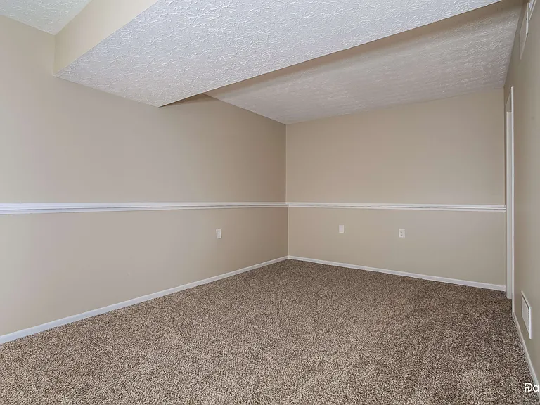 6883 Bennell Dr — Photo 13
