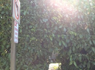 9736 15th Ave NE, Seattle, WA 98115