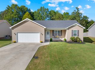 104 Collinwood Dr, Tullahoma, TN 37388