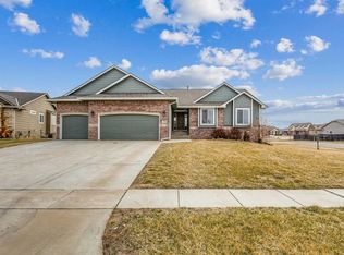 1314 S Summit Cir, Derby, KS 67037