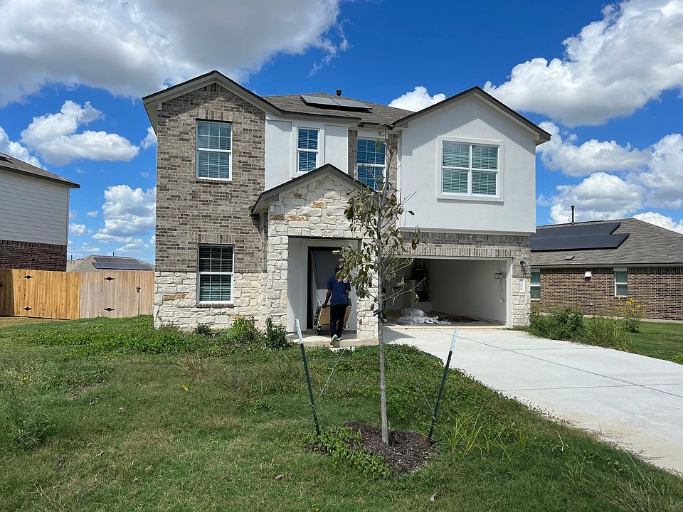 1st image of 304 Escondido Cir