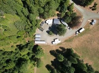 570 Tunnel Rd, Glendale, OR 97442