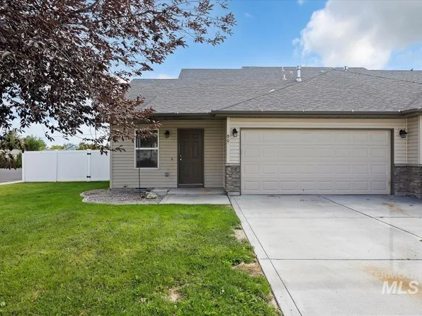 909 Arrow Wood Ct, Twin Falls, ID 83301