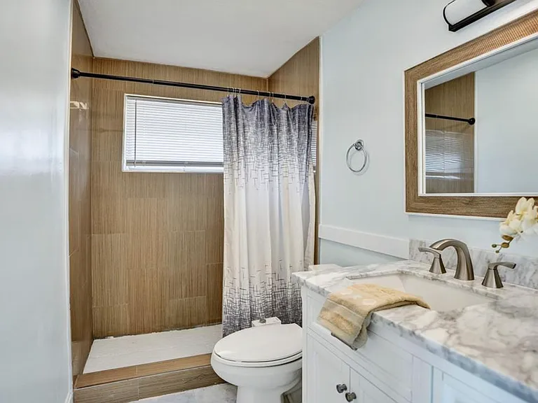 1710 SW 6th Ave — Photo 5